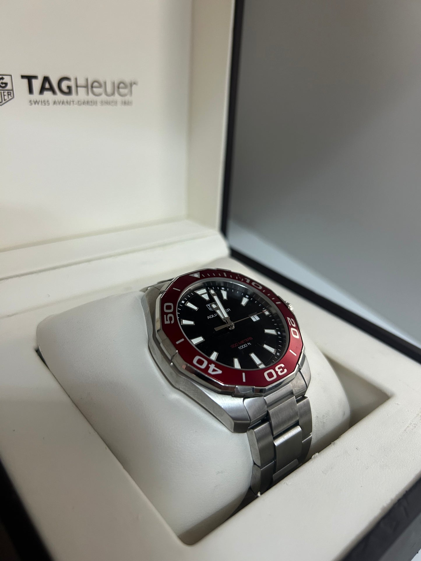 Tag Heuer Aquaracer Rare red bezel - WAY101B